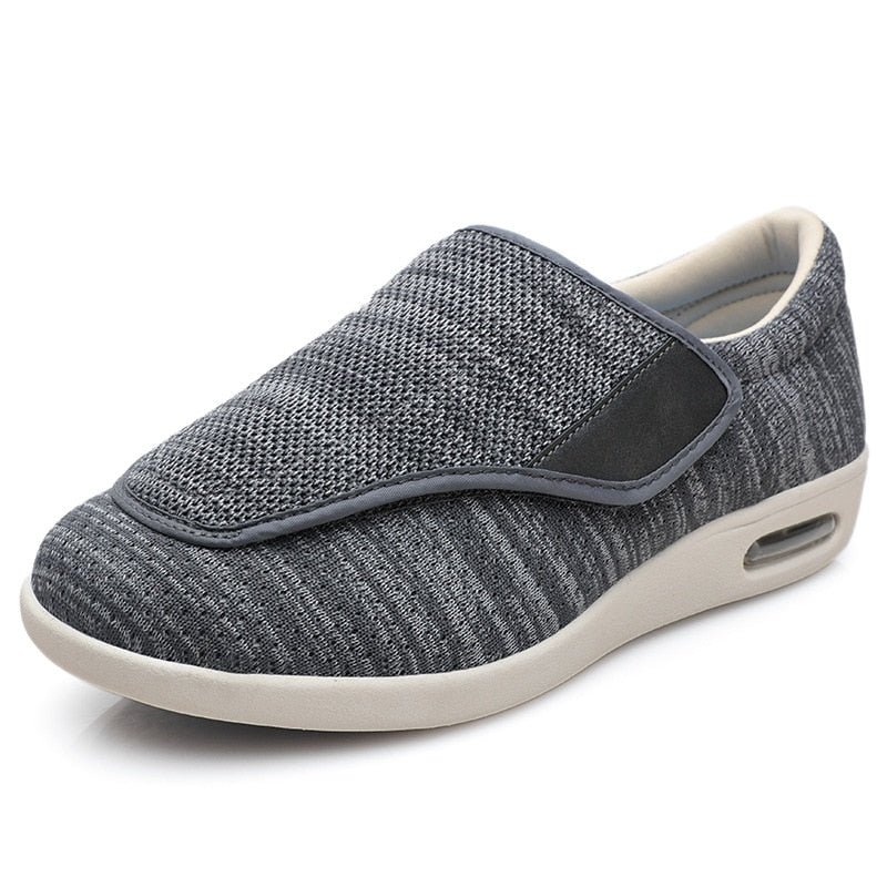 Chloe Stretch No-Tie Wide Schuhe mit verstellbarem Verschluss - Grau